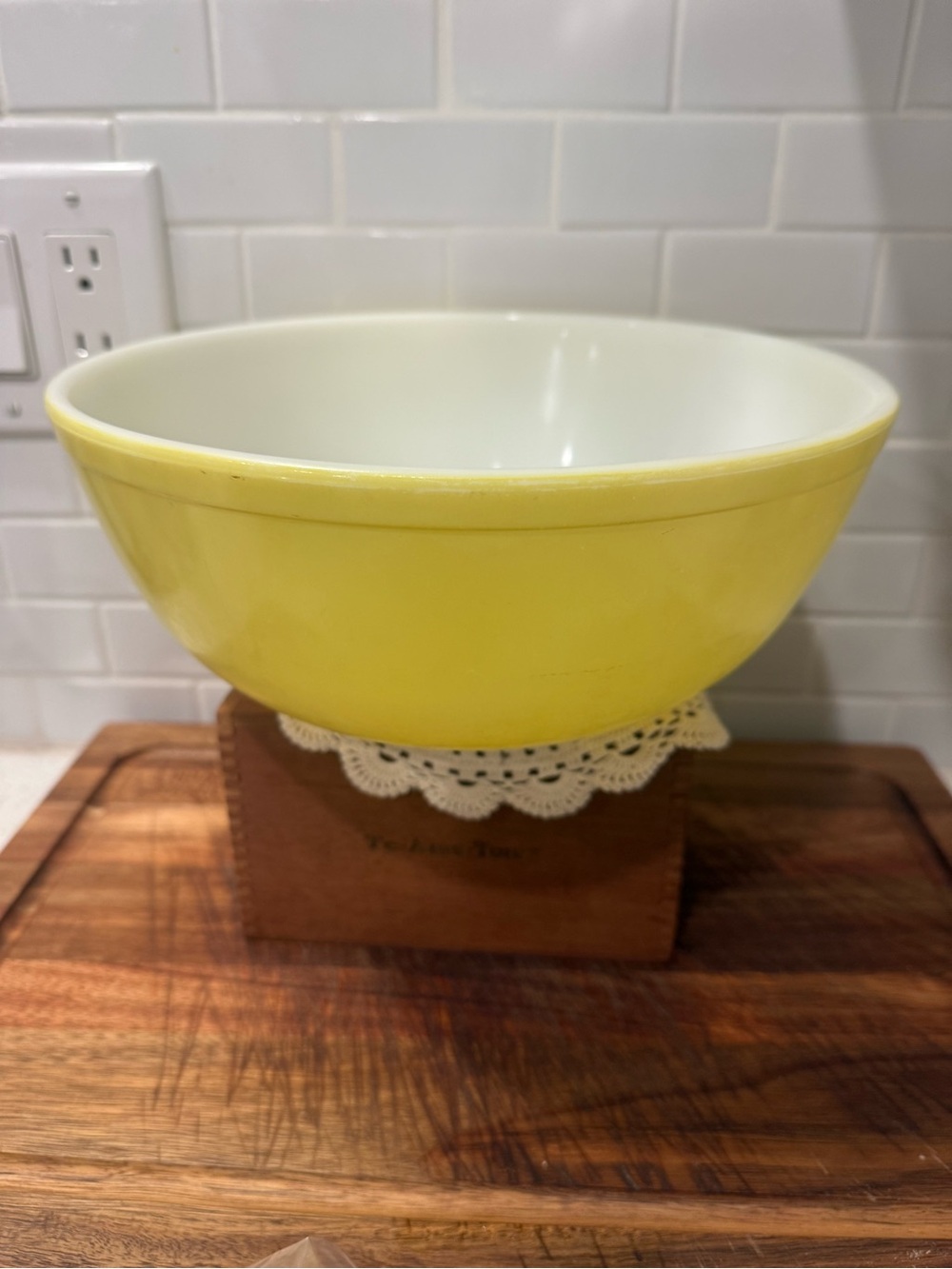 Pyrex 404 Bright Yellow Mixing Bowl with White Interior